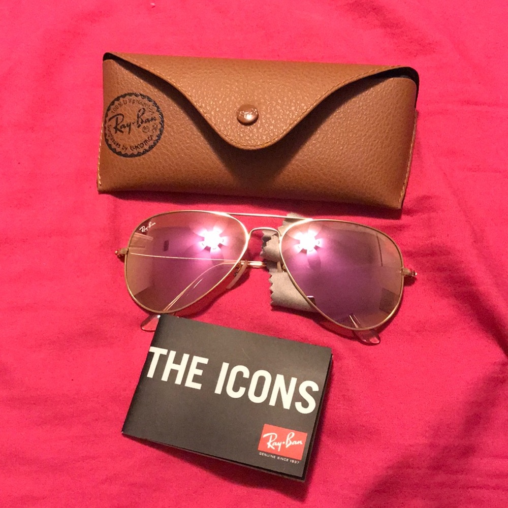 Pink Ray-Ban Aviators